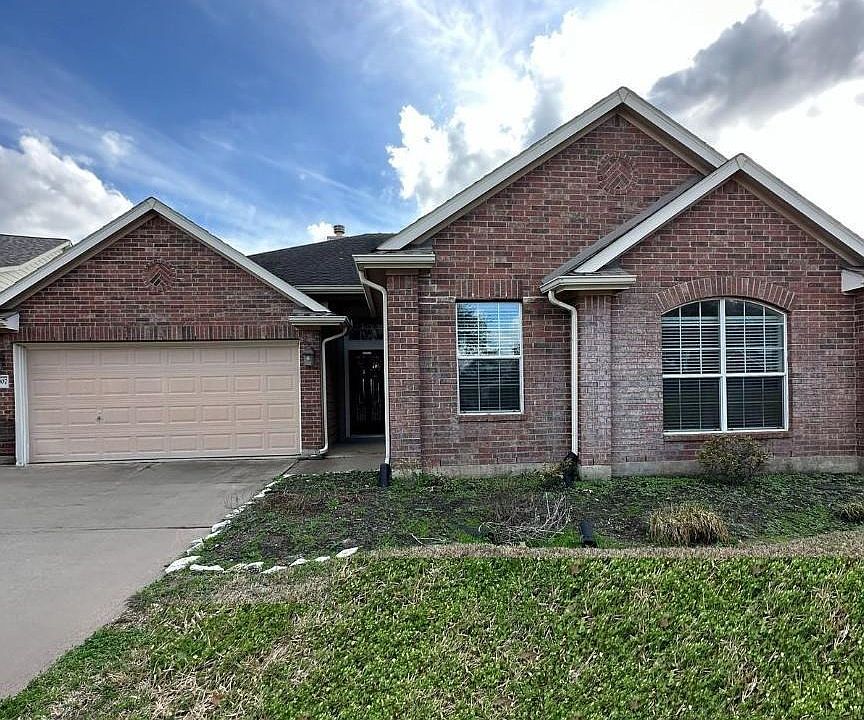 1st image of 18007 Willow Cliff Ln