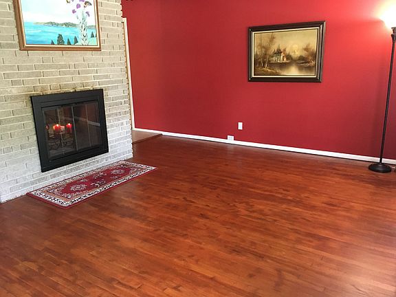 2nd image of 930 Nana Ln