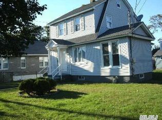 9 Hillside Ave, Freeport, NY 11520