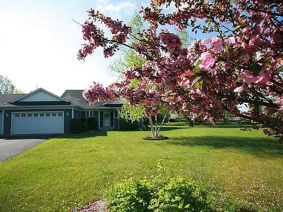 2nd image of 825 Sartell Ct