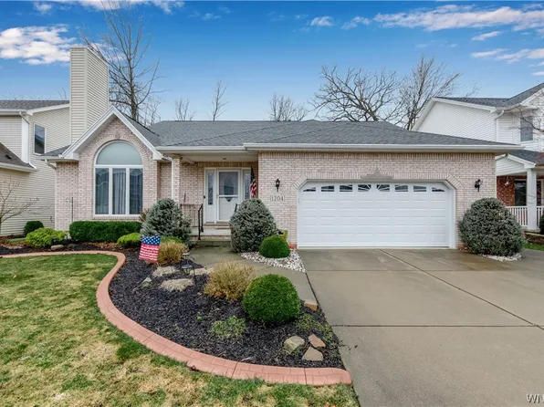 1204 Bowen Dr W, North Tonawanda, NY 14120