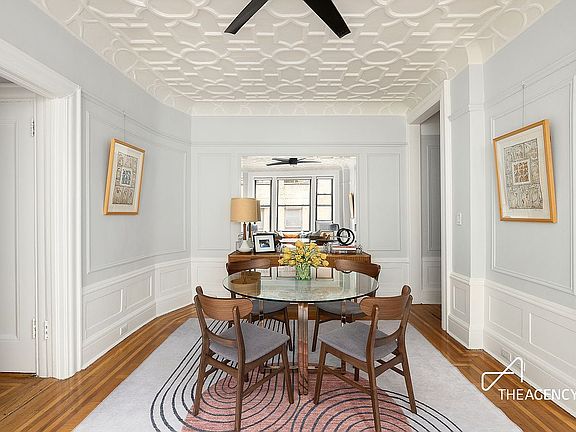 4th image of 200 W 54th St APT 12B