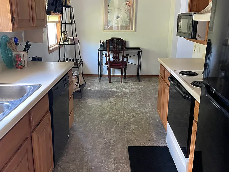 Roberta Dr — Photo 1
