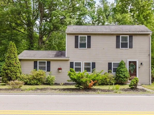 35 West St, Wrentham, MA 02093