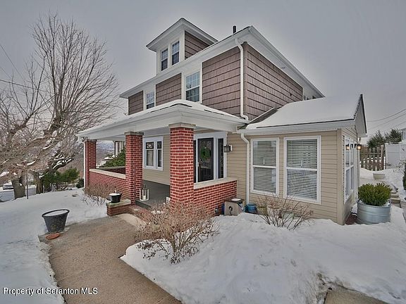 3rd image of 799 Pancoast St