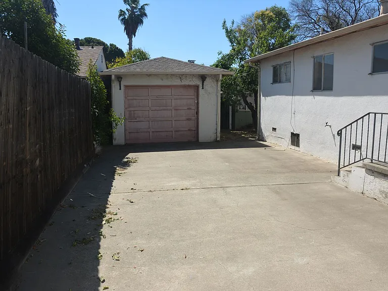 3809 Lassen Dr — Photo 25