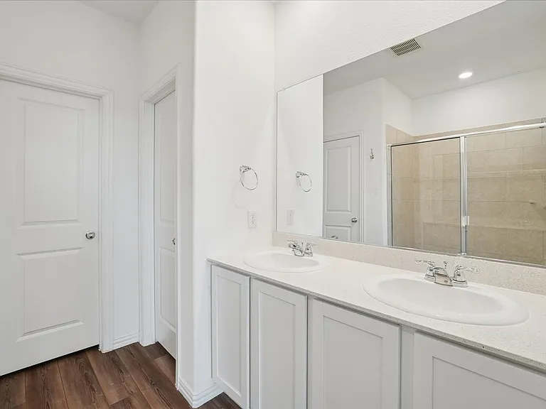 846 Sitwell Dr — Photo 18