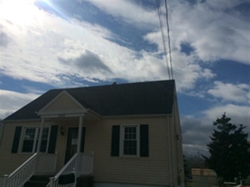 2nd image of 2002 Bell Pl