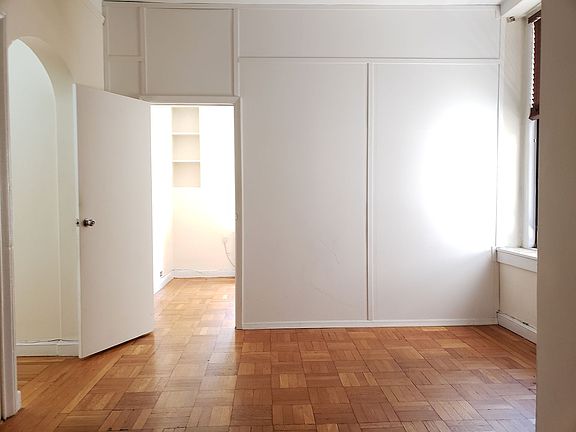 4th image of 510 W 110th St #5I