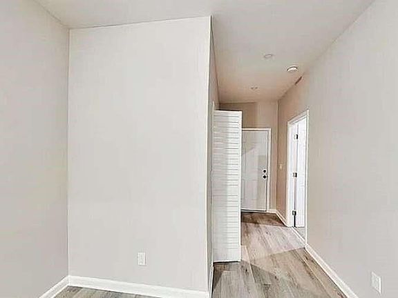 4th image of 2609 Hood Ave NW
