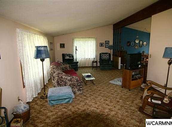 5th image of 1317 Chestnut Ave W