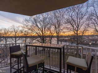 550 N St SW APT S201, Washington, DC