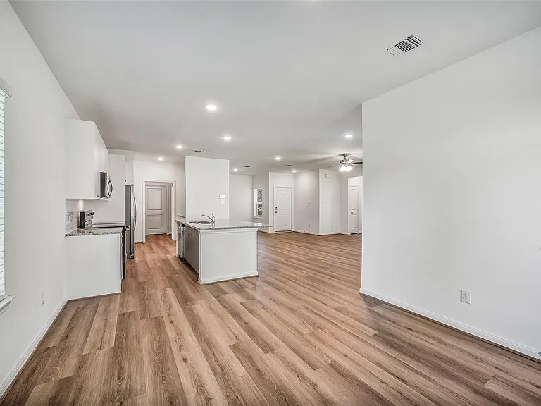 11943 Pondwood Dr — Photo 12