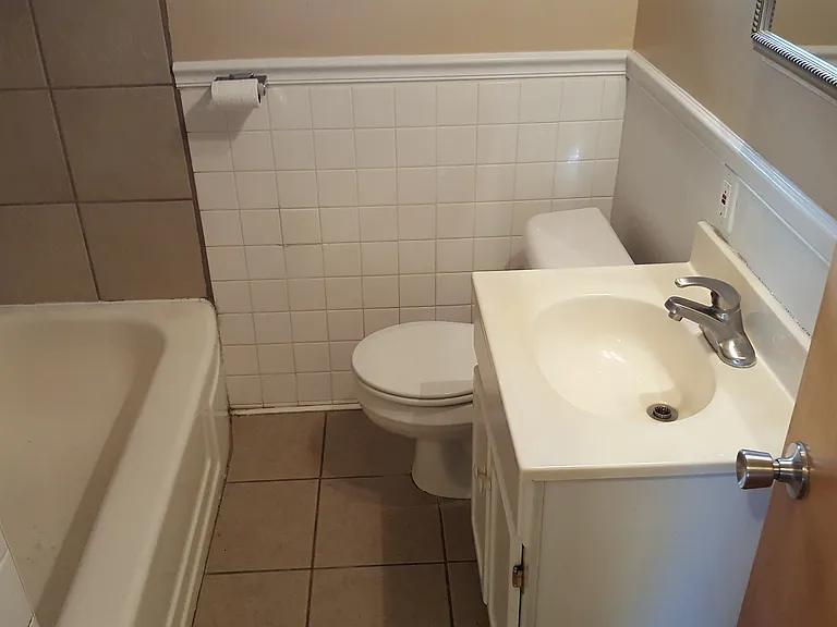 3827 Kingswood Dr — Photo 15
