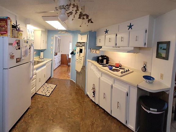 3rd image of 6002 Oakmont Ave #270