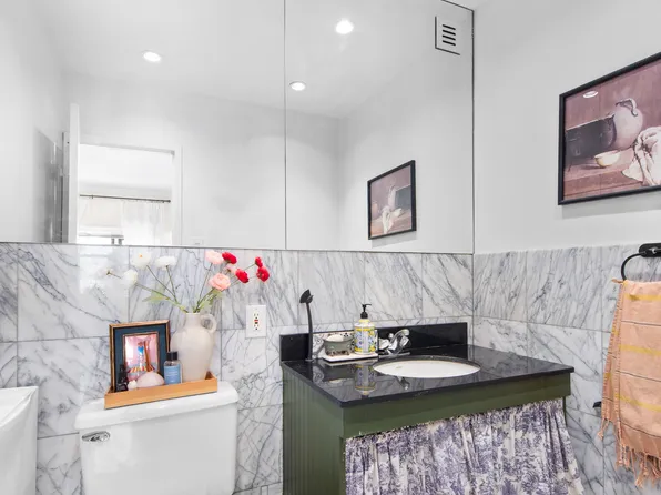 261 West 71st Street image 10 of 13