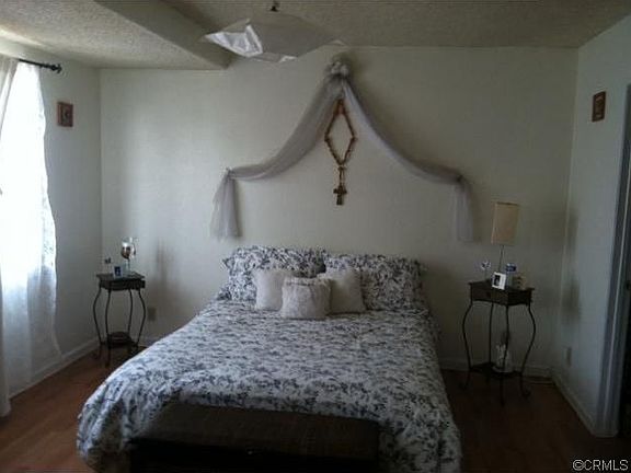 5th image of 2416 E 115th Pl