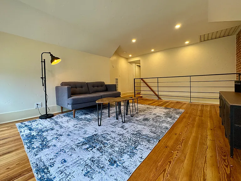 602 S 2nd St — Photo 30