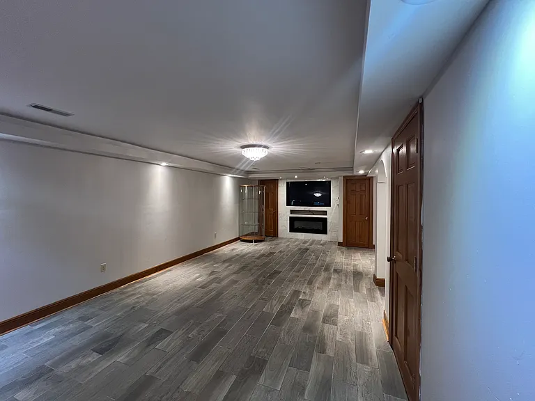 1004 Monarch Dr — Photo 36
