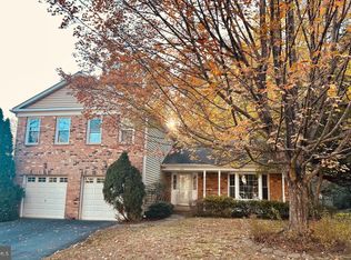 7204 Joshua Tree Ln, Springfield, VA 22152