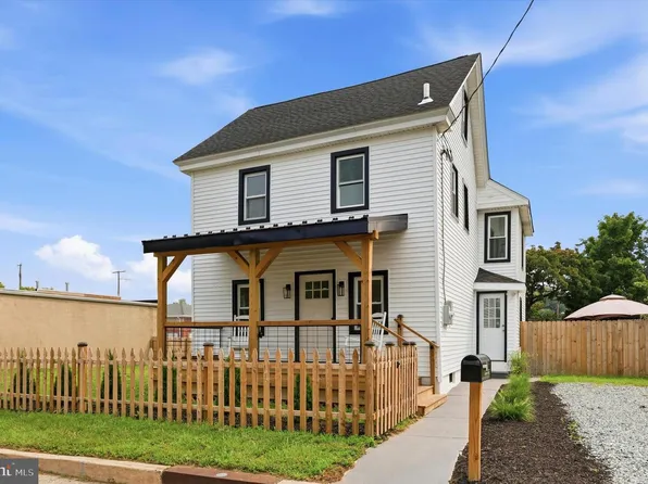 11 Cherry St, Pedricktown, NJ 08067