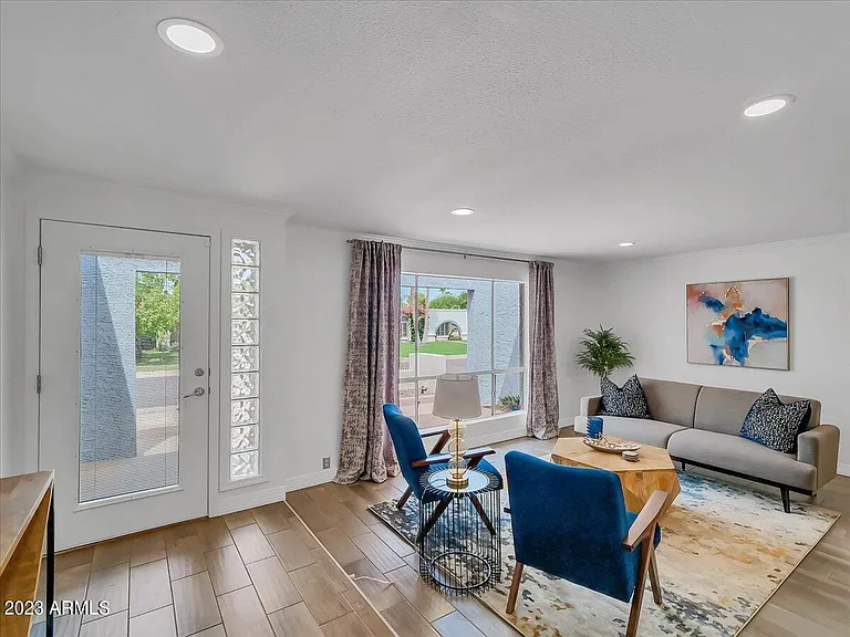 3351 E Las Rocas Dr — Photo 8