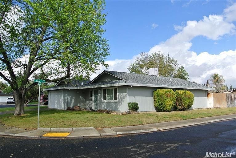 1st image of 19180 Vincent Ct