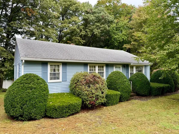 66 Debbie Dr, Leominster, MA 01453