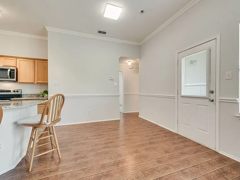 1004 Trickham Dr — Photo 14