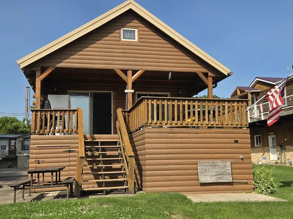 220 Errthum Dr, North Buena Vista, IA 52066