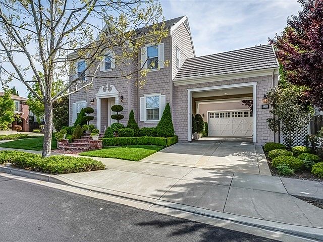 1st image of 2201 Creekview Pl