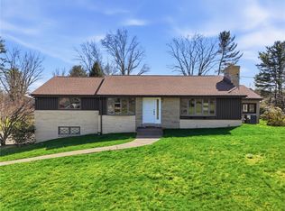 104 Willow Dr, Canonsburg, PA 15317