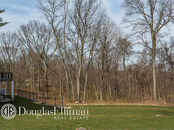 5th image of 9 Mansion Hill Dr