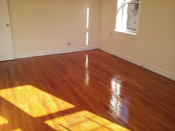 3rd image of 410 E 17th St #24