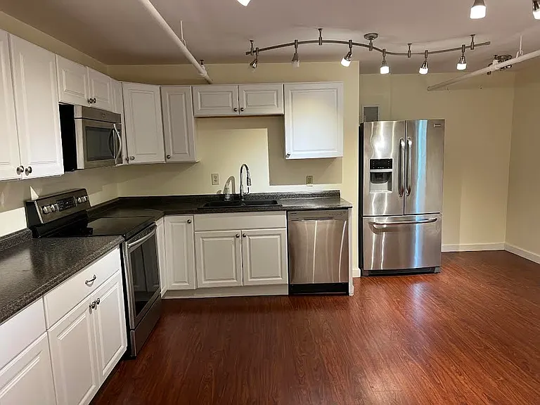45 Pearl St #1 — Photo 8