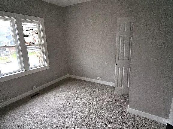 3rd image of 126 Worthington St