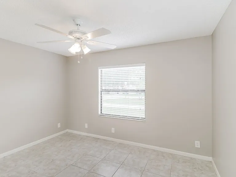23106 Mayfair Rd — Photo 14