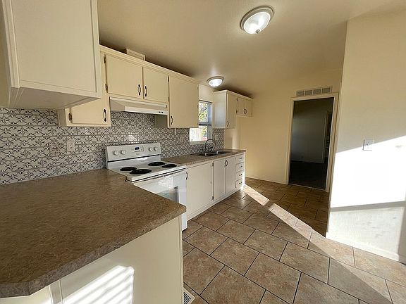 3rd image of 6870 Riverland Dr Space 80