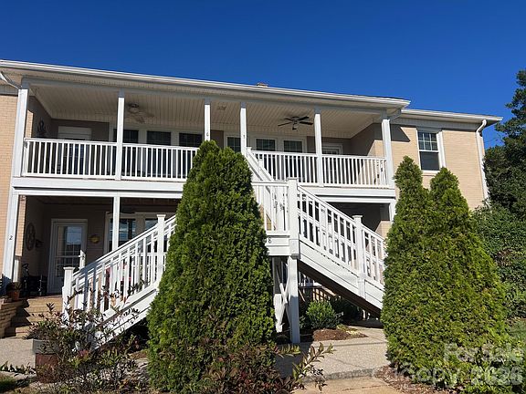 2nd image of 308 N Green St APT 5