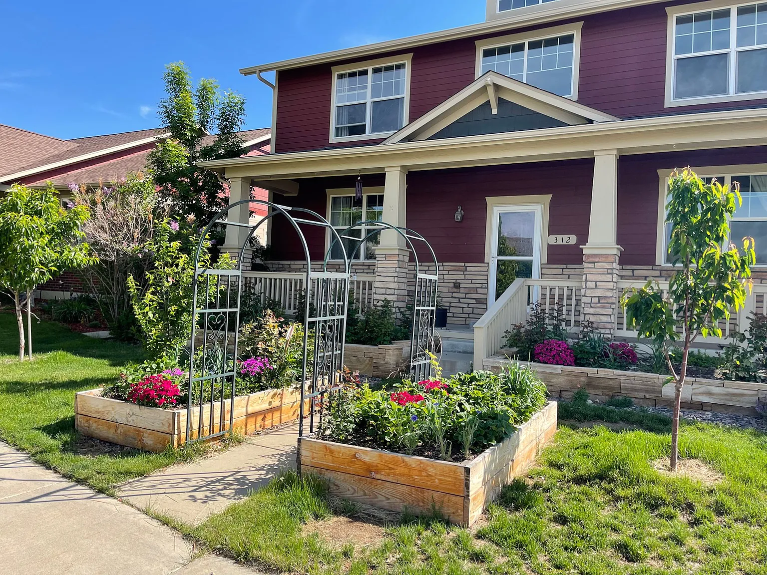 312 Homestead Parkway — Photo 1