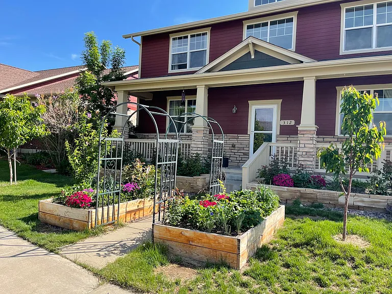 312 Homestead Pkwy — Photo 1
