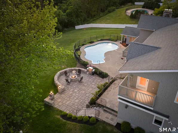 132-MF Merrimac Drive, Trumbull, CT 06611