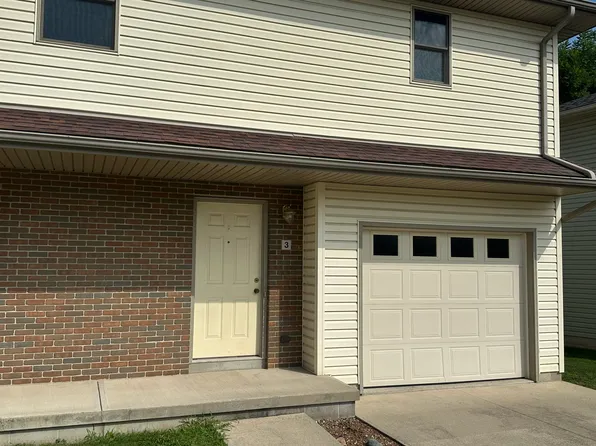 18 Knobby Dr, Fremont, OH 43420