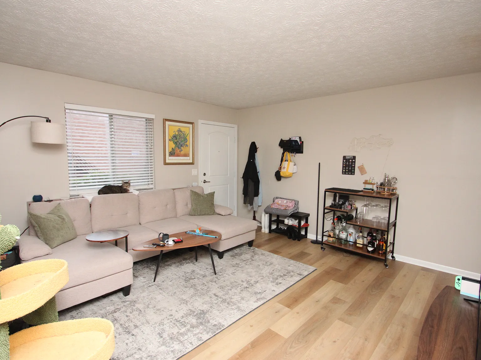 2 bed, 895 sqft, $1,195 — Photo 4