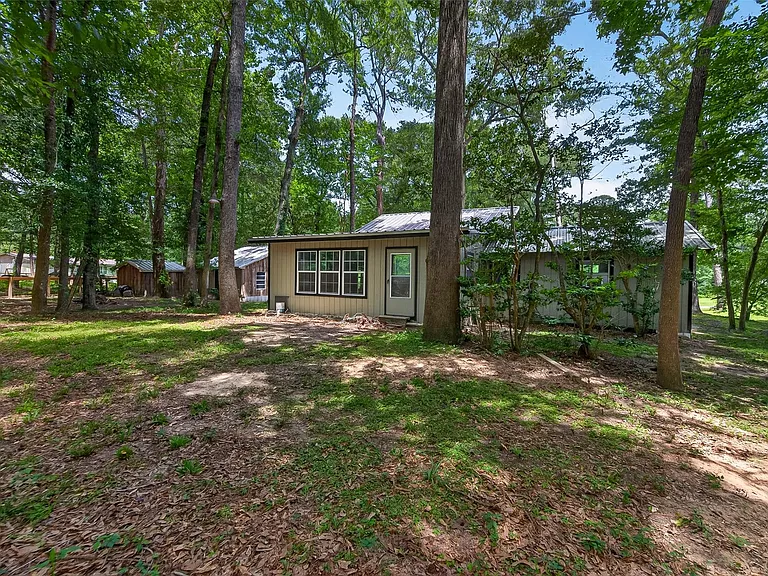 5693 Cessna Dr — Photo 35