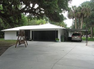 165 N Cypress St, Labelle, FL 33935