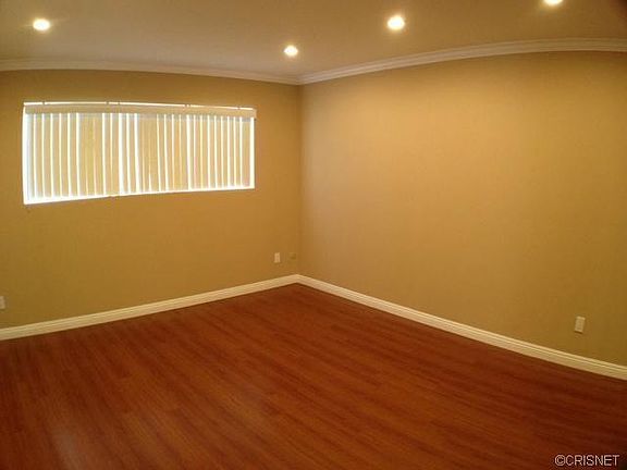 5th image of 5412 Lindley Ave Unit 109