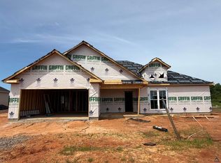 211 Sugar Creek Trl, Perry, GA 31069