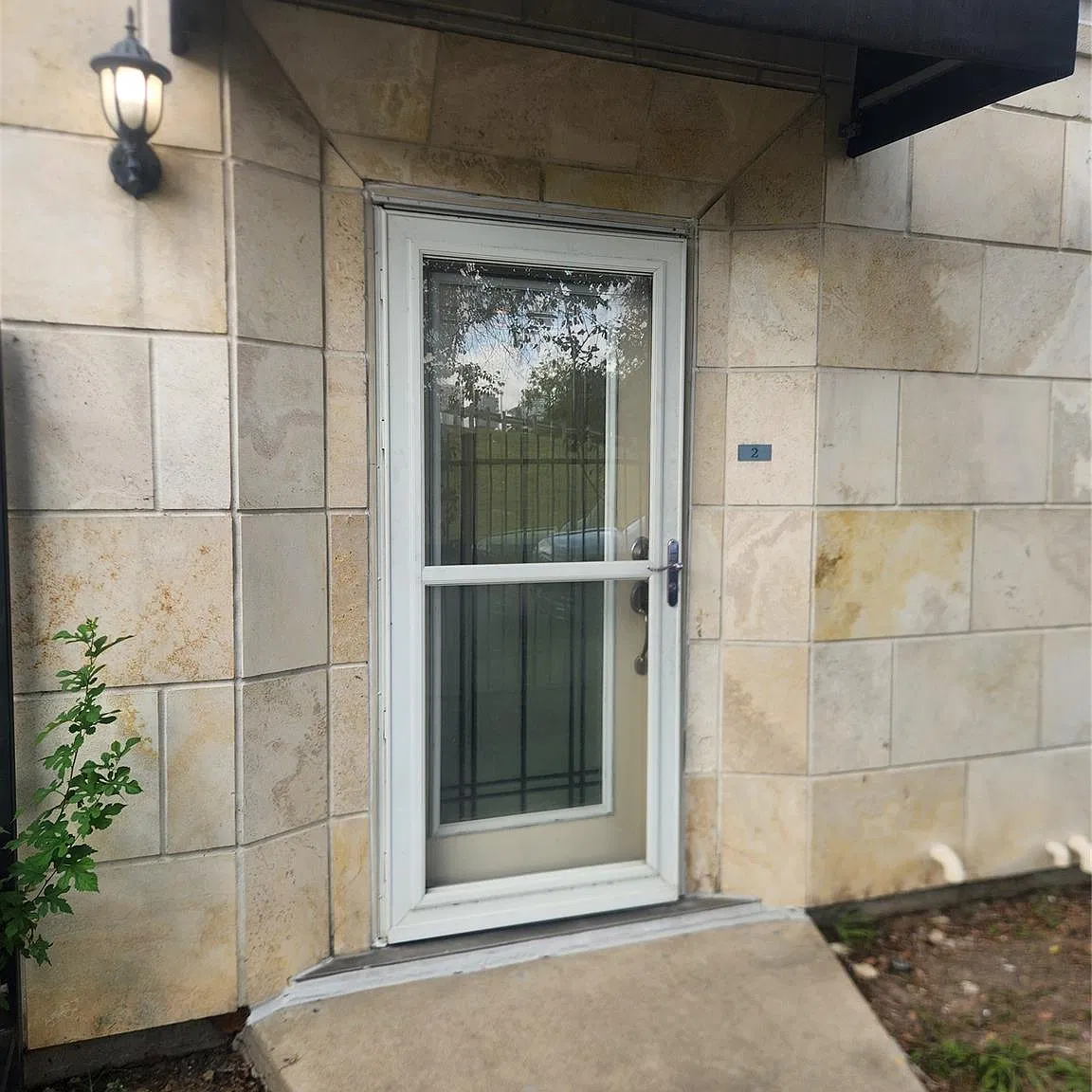 2 bed, 2.0 bath, 1049 sqft, $1,750 — Photo 4