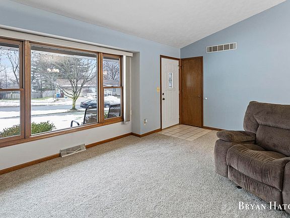 5th image of 2323 Cornelia Ct NW